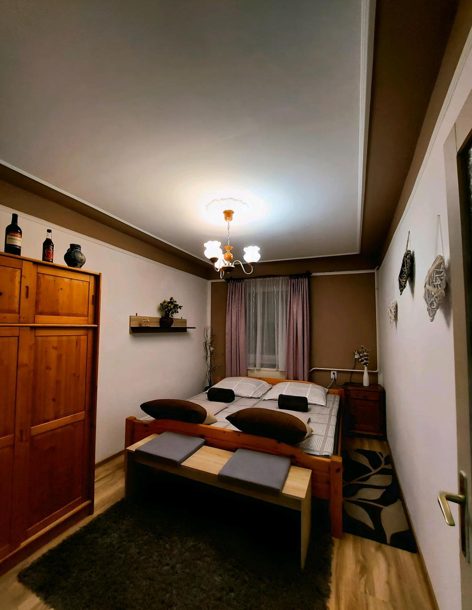 Kata Vendeghaz Apartment Satoraljaujhely Ngoại thất bức ảnh