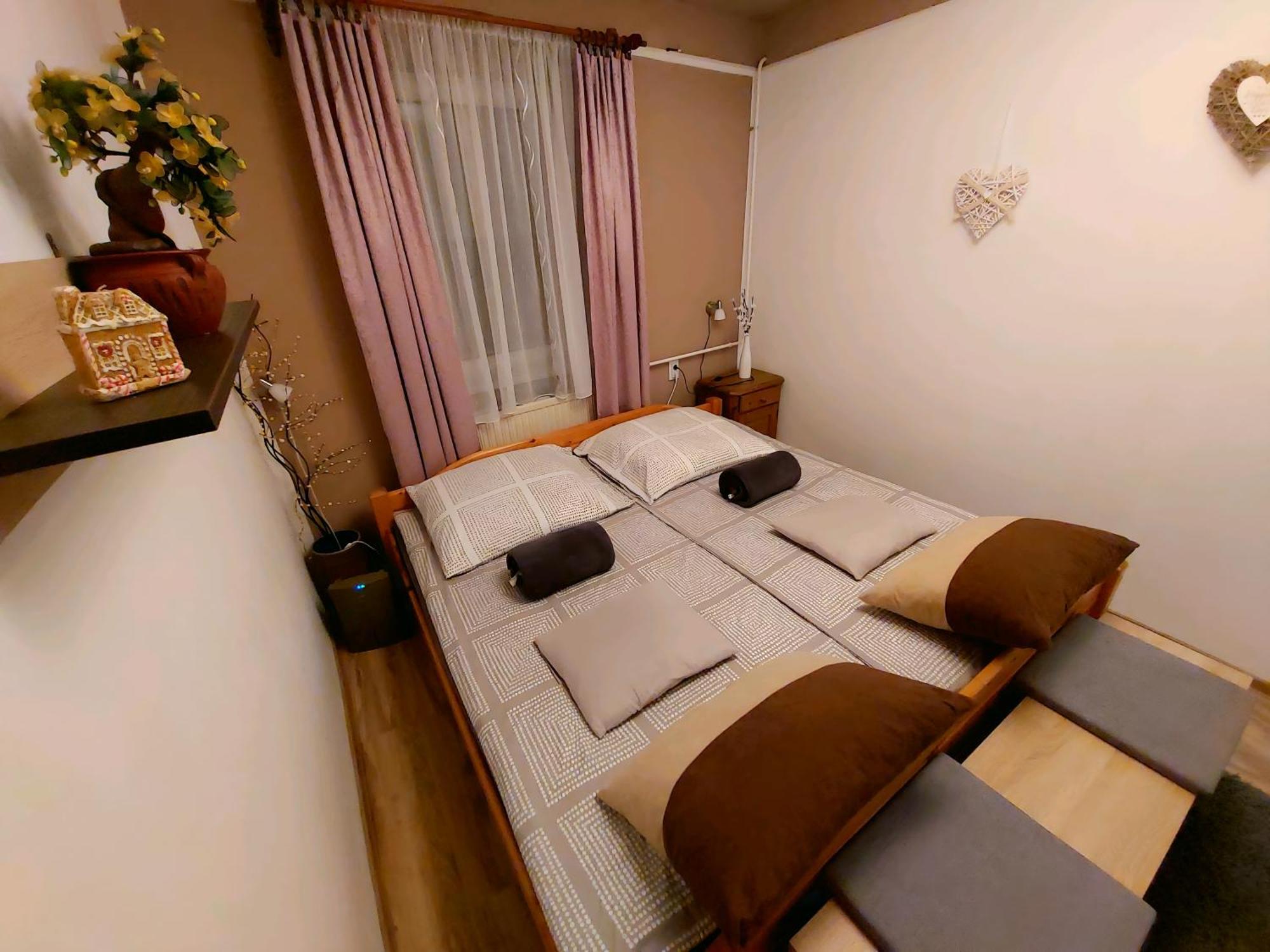 Kata Vendeghaz Apartment Satoraljaujhely Ngoại thất bức ảnh
