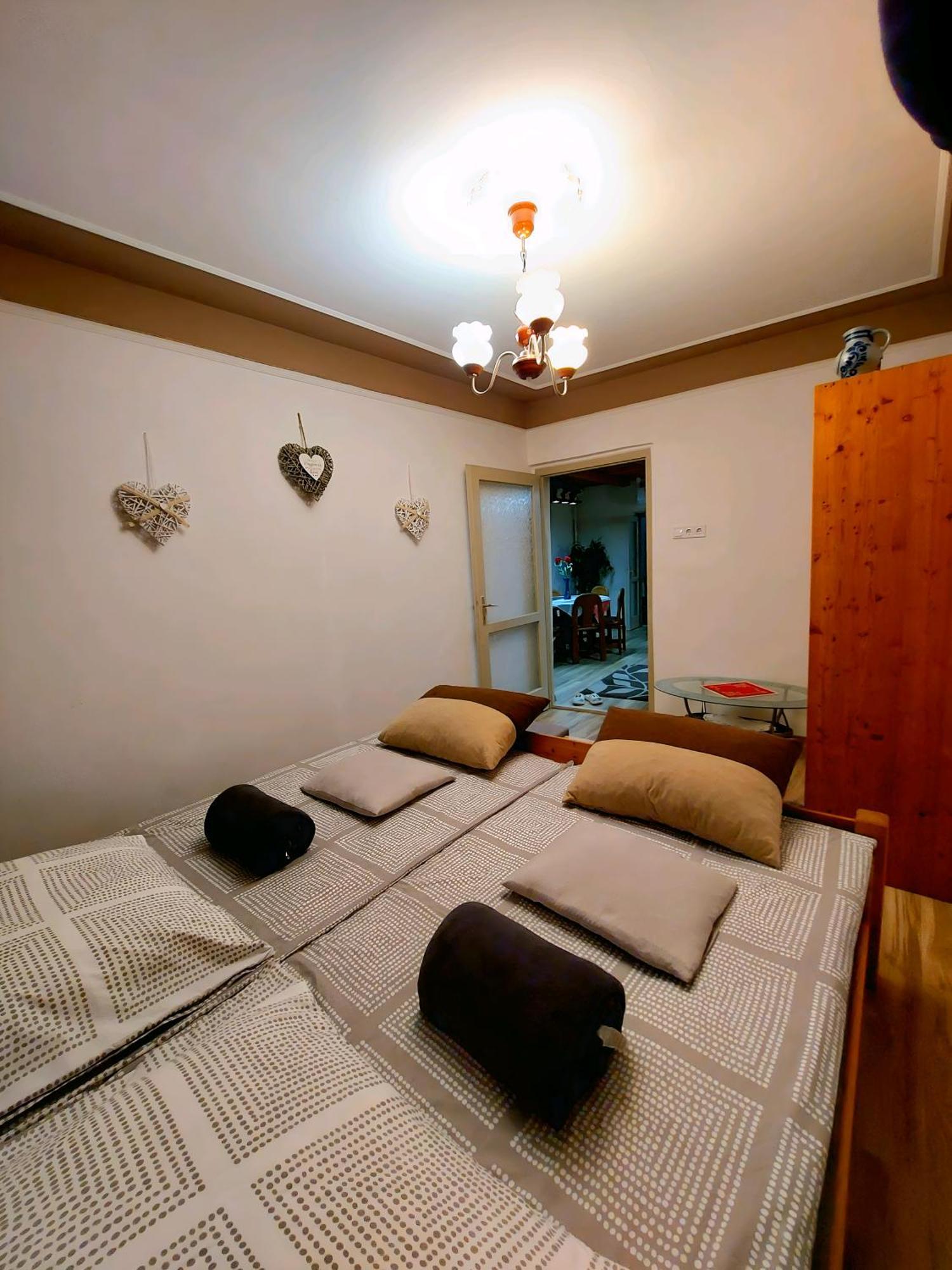 Kata Vendeghaz Apartment Satoraljaujhely Ngoại thất bức ảnh